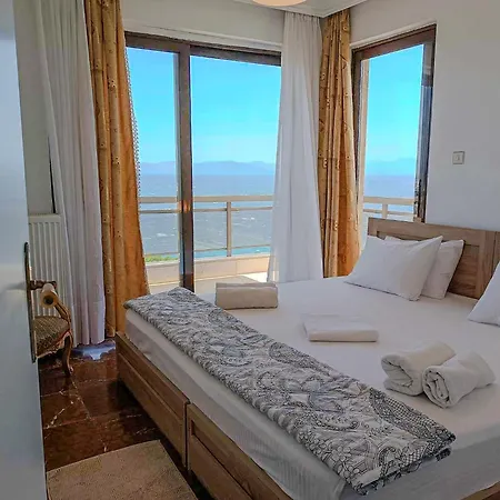 Unbeatable View, Family Apartment Rafina  Exterior photo